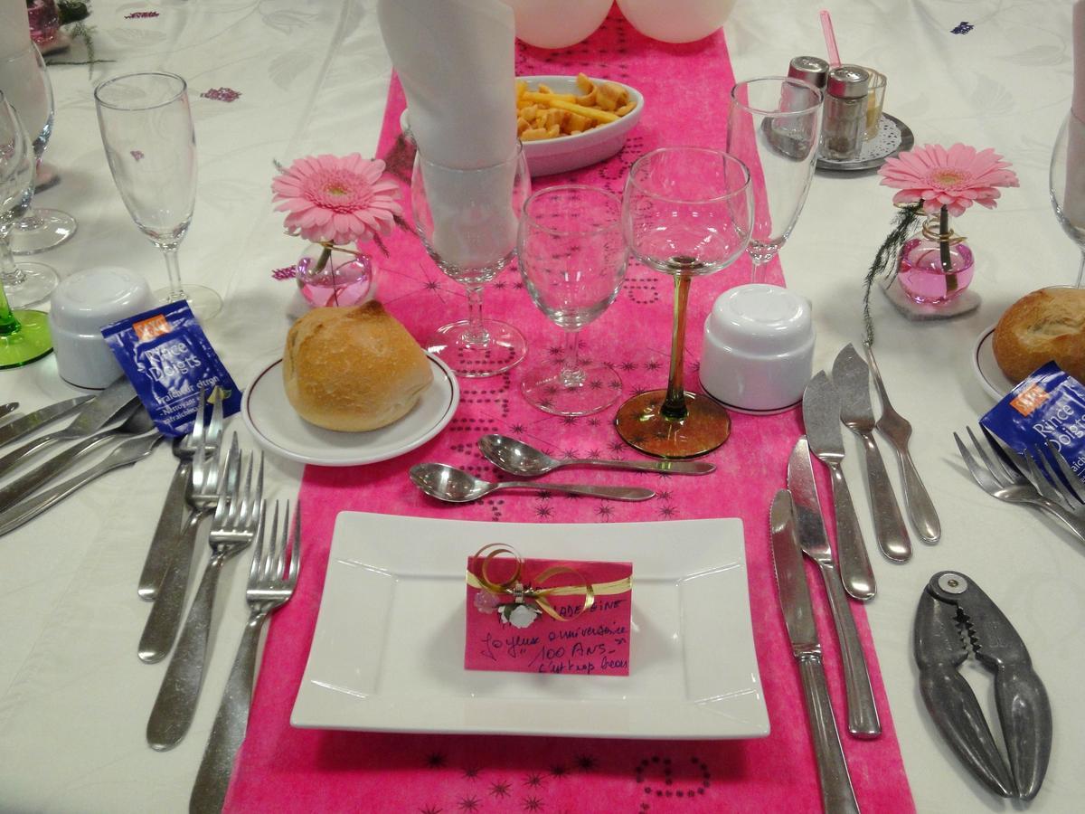 Hotel Restaurant La Grenouillere Vitre  Bagian luar foto